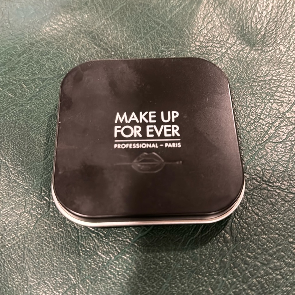 Make Up For Ever powder compact. Never used.